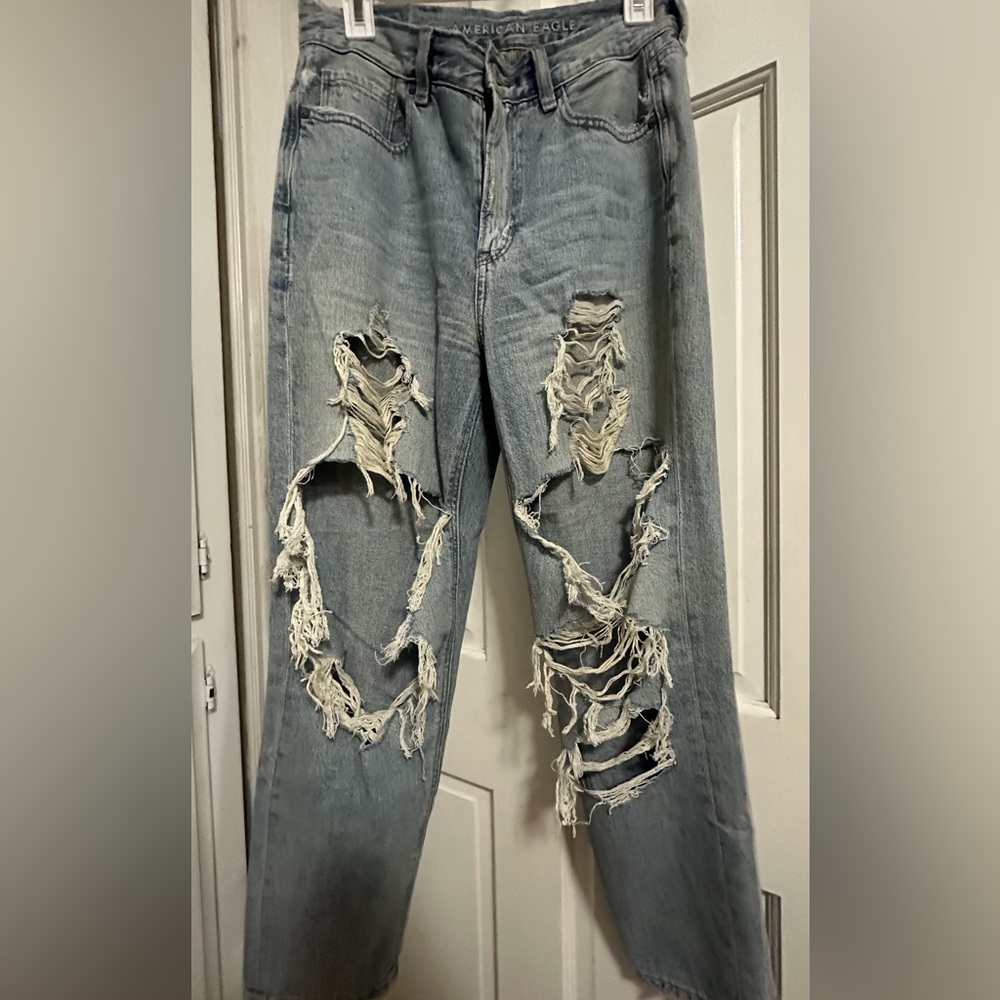 American eagle ripped jeans